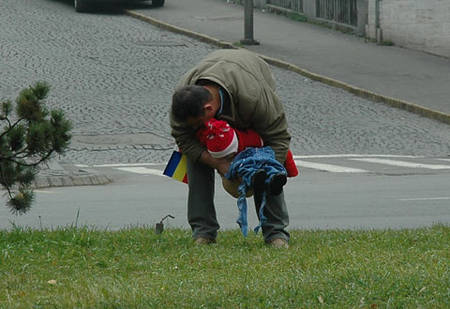1 decembrie, langa toaleta publica